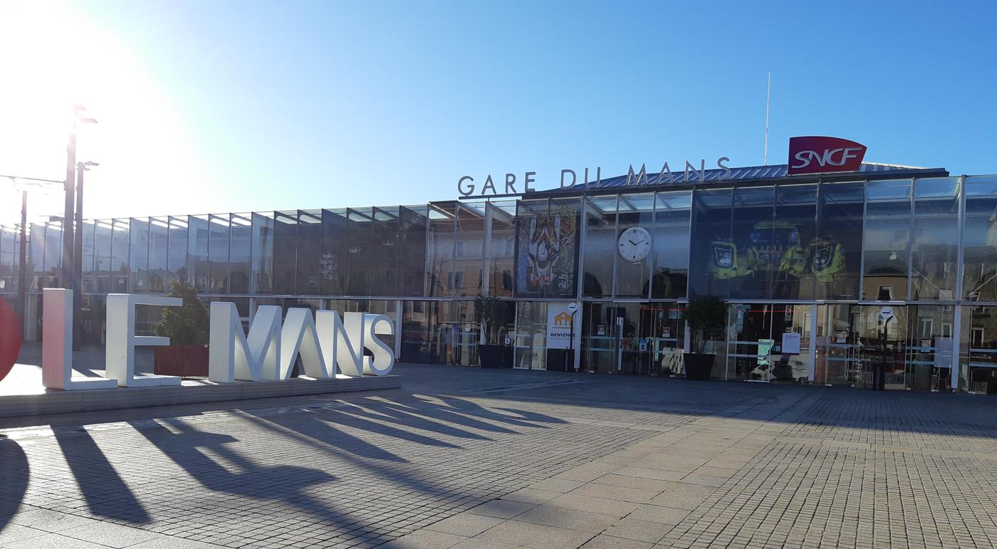 Gare de Le Mans - Équipement de la maison, de la personne, culture, loisirs, espace de service, service(s) du quotidien - 62 m²